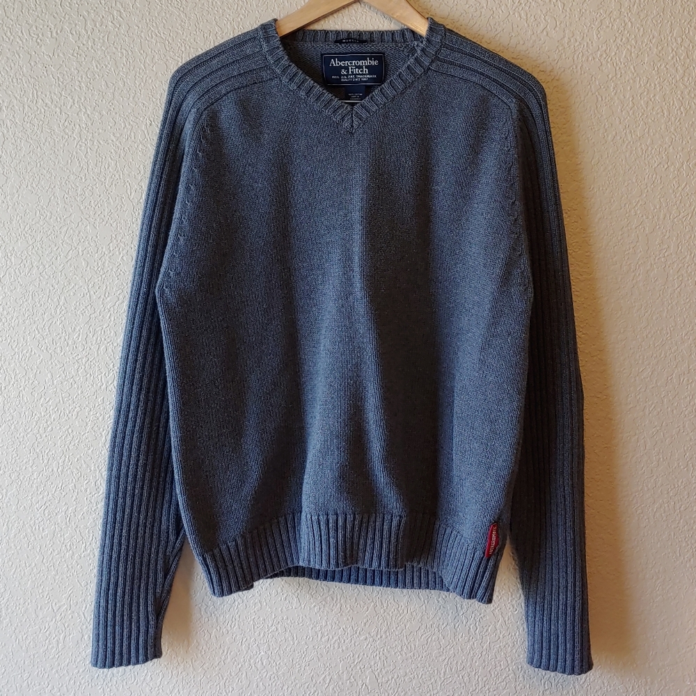 Abercrombie & Fitch gray v-neck sweater